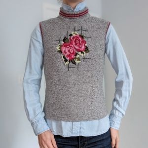 Escada knit top with embroidery and beads XS EU34